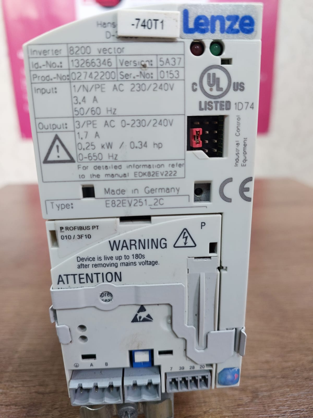 Lenze 8200 Vector E82EV251_2C – Precision Motor Control Inverter Drive for Industrial Automation