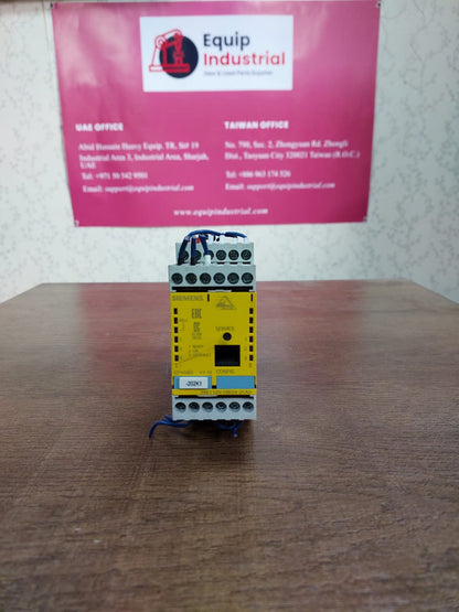 Siemens SIRIUS 3SK1105-1BB40-2CA0 – Advanced Safety Relay for Industrial Protection Systems