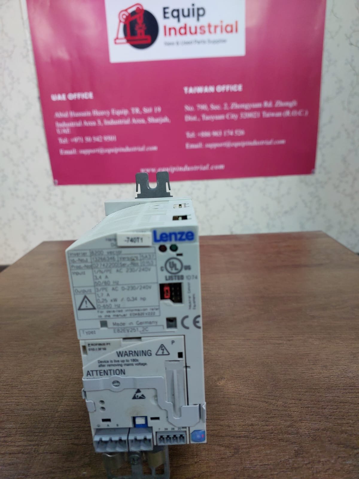 Lenze 8200 Vector E82EV251_2C – Precision Motor Control Inverter Drive for Industrial Automation