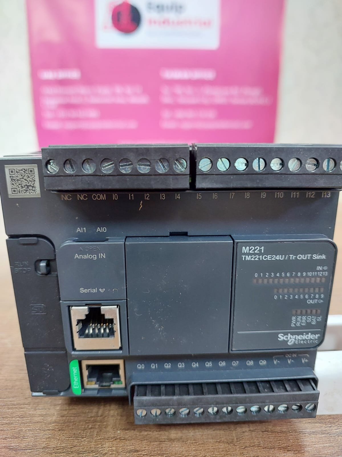 Schneider Electric Modicon TM221CE24U PLC - High-Performance Programmable Logic Controller - Image 2