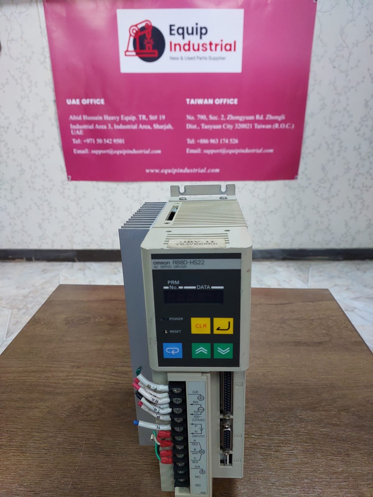 Omron R88D-HS22 AC Servo Driver | High-Performance Motion Control - Image 2