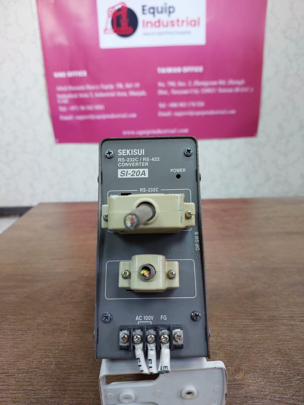 Sekisui SI-20A RS-232C to RS-422 Interface Converter – Reliable Data Transmission