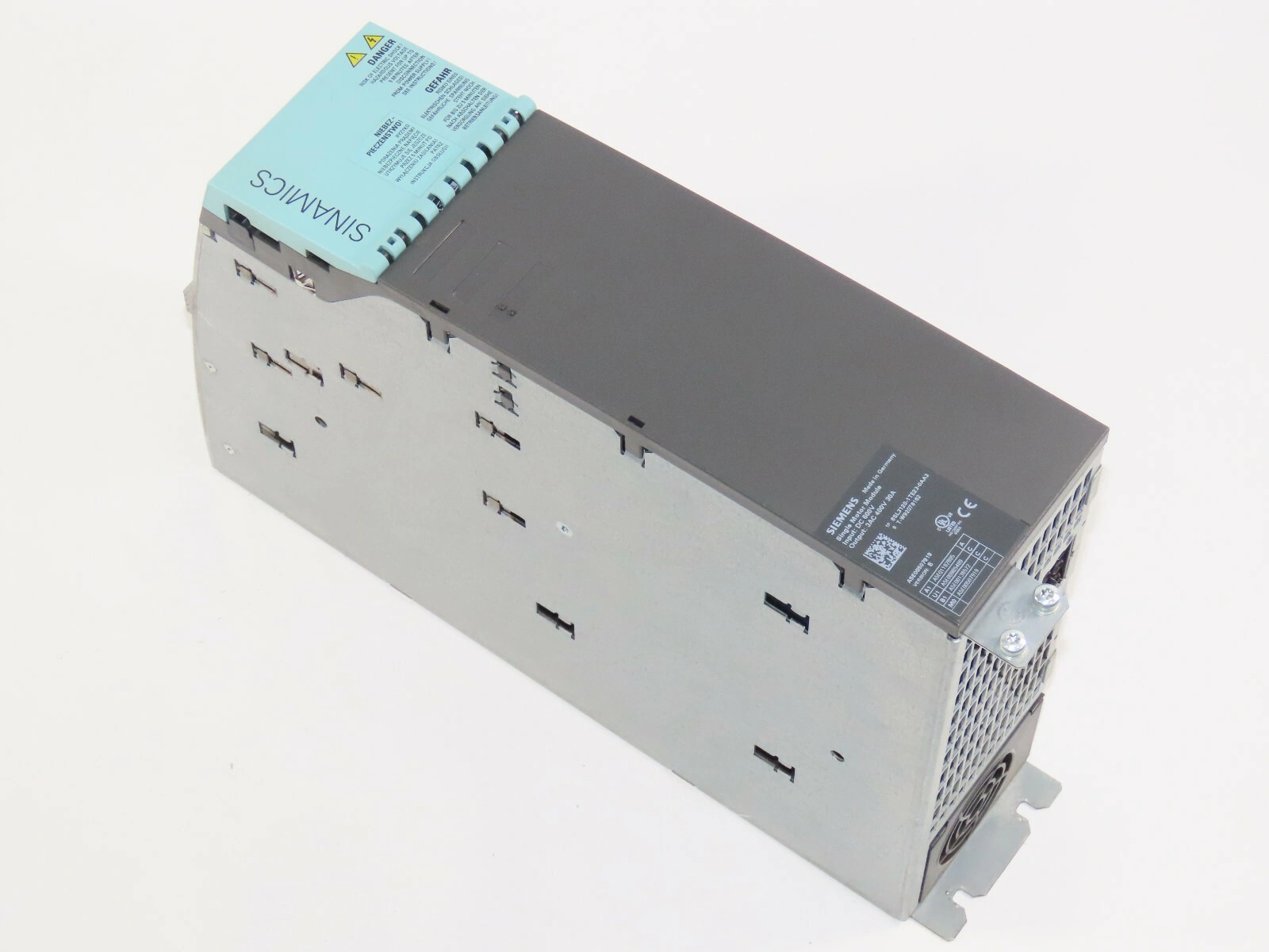 Siemens SINAMICS 6SL3120‑1TE23‑0AA3 Single Motor Module (30 A, 16 kW, Booksize, Internal Air Cooling)